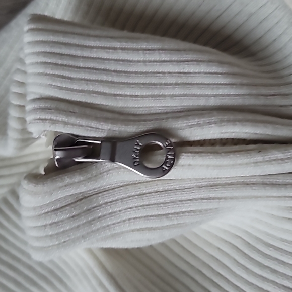 DKNY//Jeans Cream Down Jacket Size Large - Picture 6 of 13